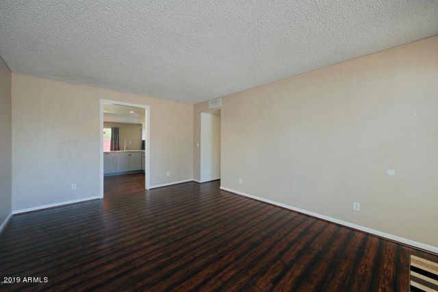 808 W APOLLO Avenue, Tempe, AZ 85283