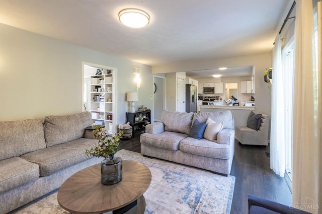 8049 Plantation Drive, West Chester, OH 45069