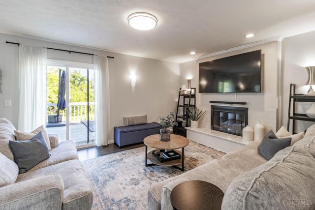 8049 Plantation Drive, West Chester, OH 45069