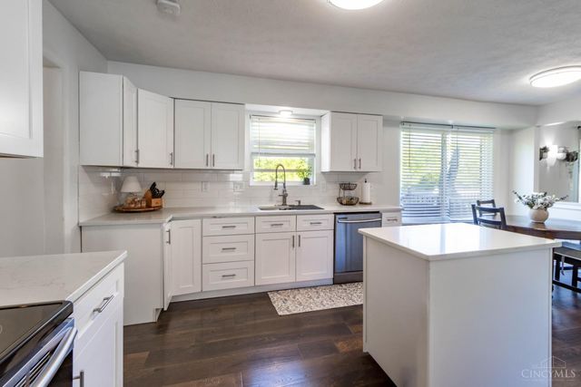 8049 Plantation Drive, West Chester, OH 45069