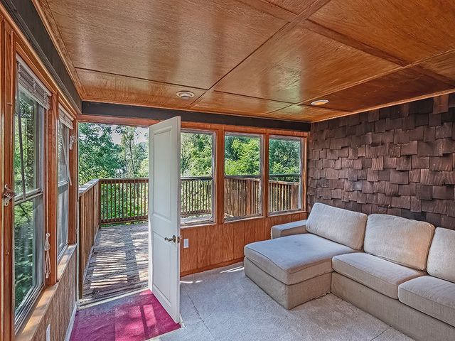 108 CENTER ST, Braddock Hills, PA 15221