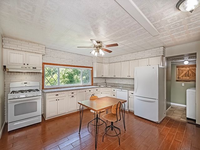 108 CENTER ST, Braddock Hills, PA 15221