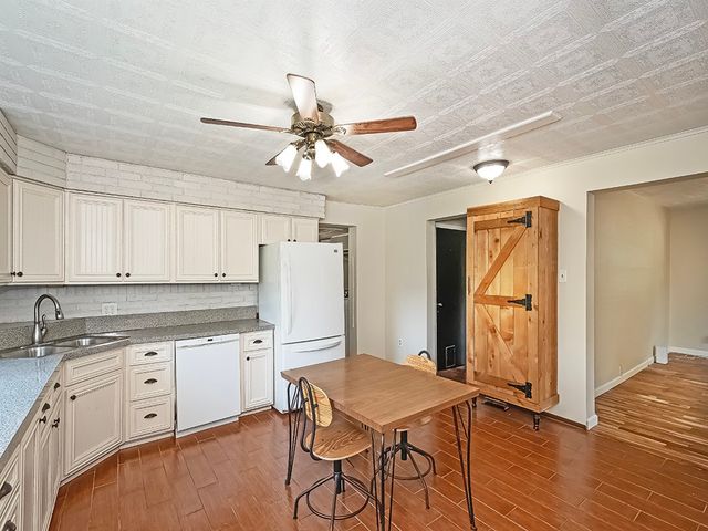 108 CENTER ST, Braddock Hills, PA 15221