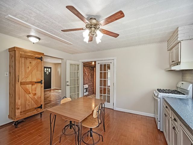 108 CENTER ST, Braddock Hills, PA 15221