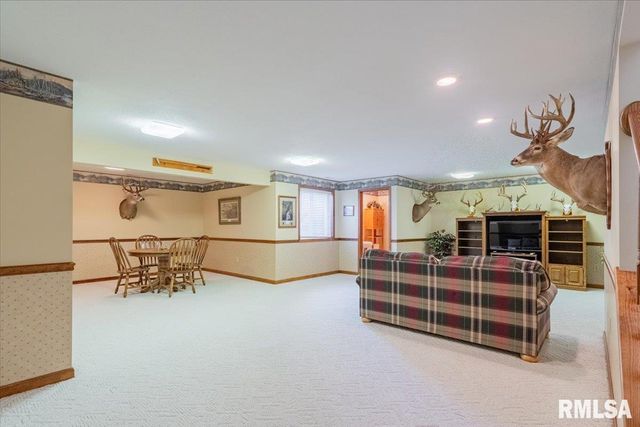 5897 COUNTRY MEADOW Lane, Clinton, IL 61727