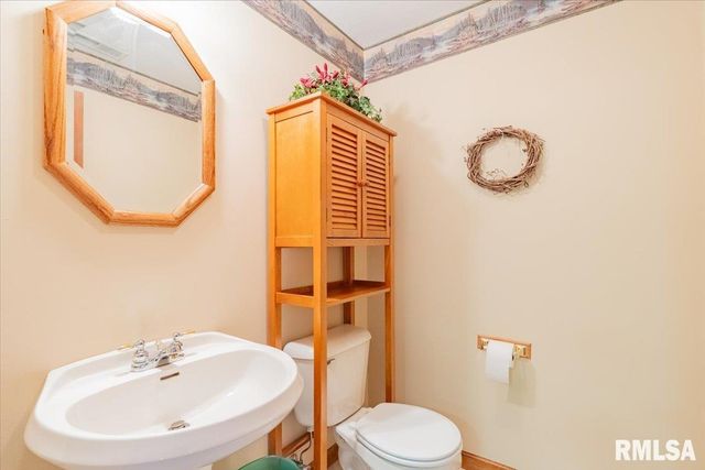 5897 COUNTRY MEADOW Lane, Clinton, IL 61727