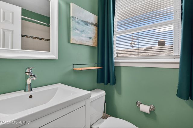 20 Mcclintock Street, Ocean Grove, NJ 07756