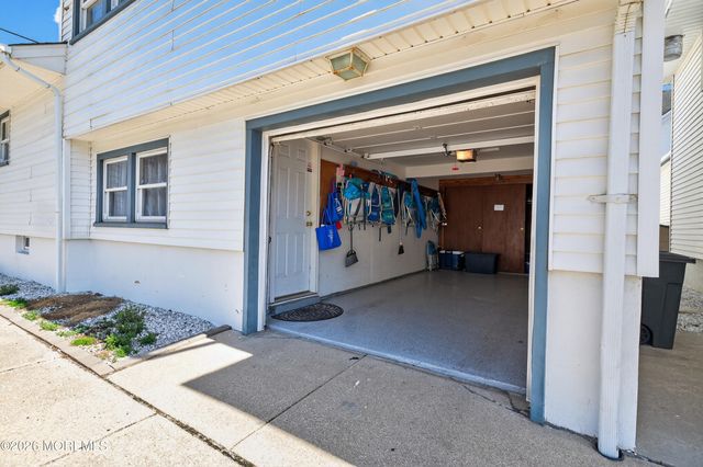 20 Mcclintock Street, Ocean Grove, NJ 07756