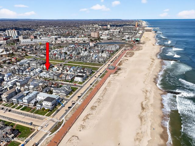 20 Mcclintock Street, Ocean Grove, NJ 07756