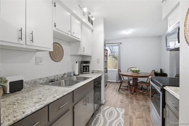 33231 Fargo Street, Livonia, MI 48152