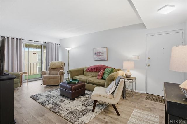 33231 Fargo Street, Livonia, MI 48152