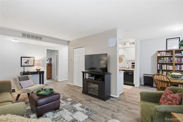 33231 Fargo Street, Livonia, MI 48152