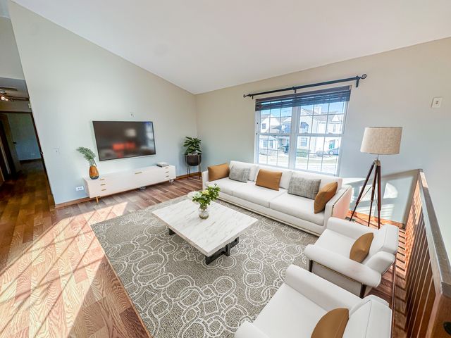535 Le Parc Circle, Buffalo Grove, IL 60089