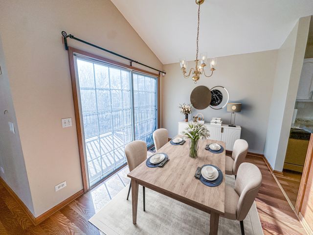 535 Le Parc Circle, Buffalo Grove, IL 60089