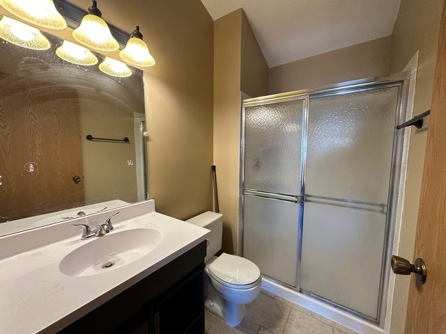 535 Le Parc Circle, Buffalo Grove, IL 60089