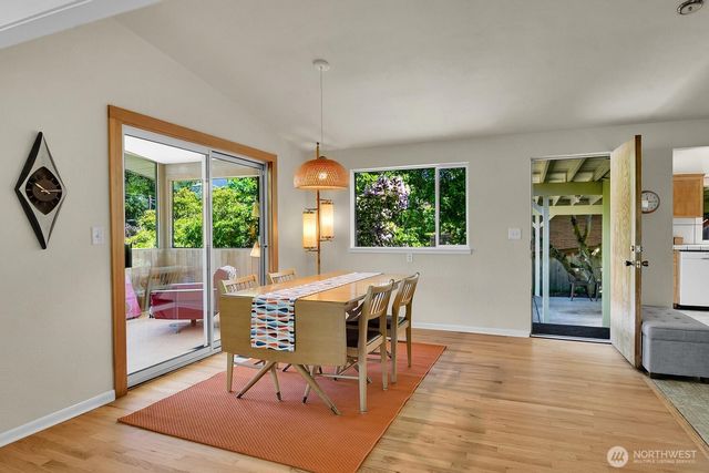 4802 24th Place S, Seattle, WA 98108