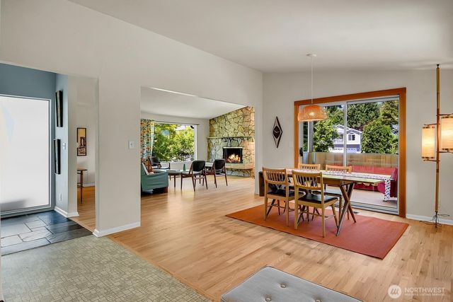 4802 24th Place S, Seattle, WA 98108