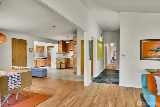 4802 24th Place S, Seattle, WA 98108