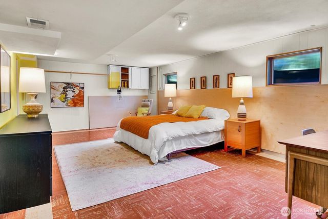 4802 24th Place S, Seattle, WA 98108