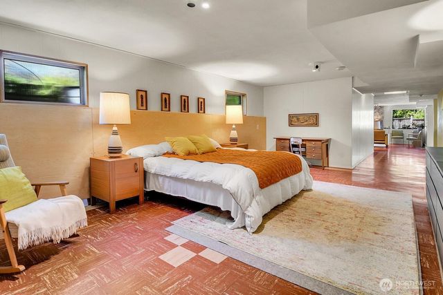 4802 24th Place S, Seattle, WA 98108