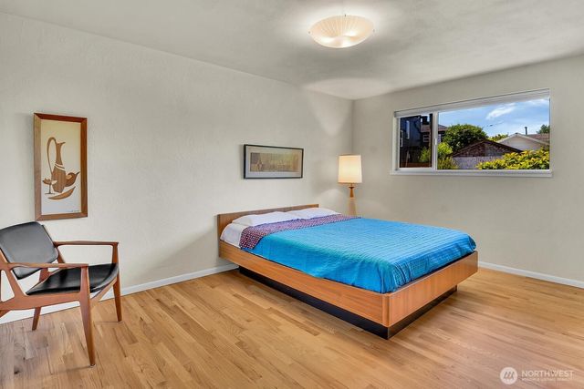 4802 24th Place S, Seattle, WA 98108