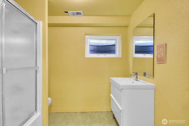 4802 24th Place S, Seattle, WA 98108
