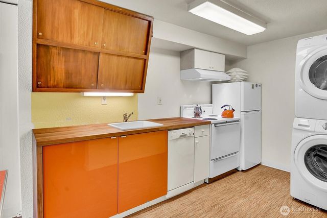 4802 24th Place S, Seattle, WA 98108