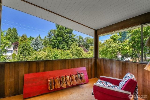 4802 24th Place S, Seattle, WA 98108