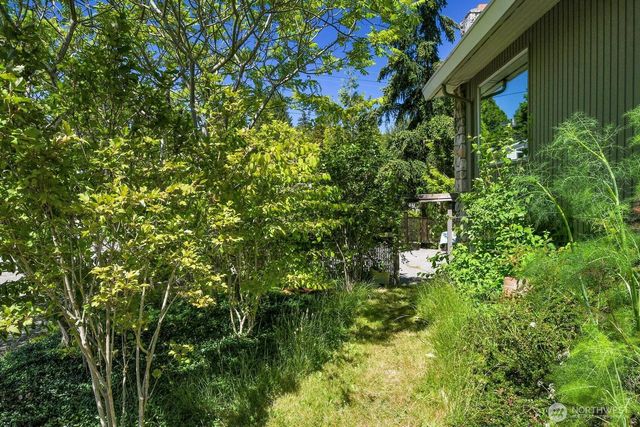 4802 24th Place S, Seattle, WA 98108
