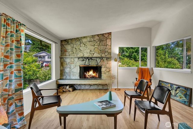 4802 24th Place S, Seattle, WA 98108