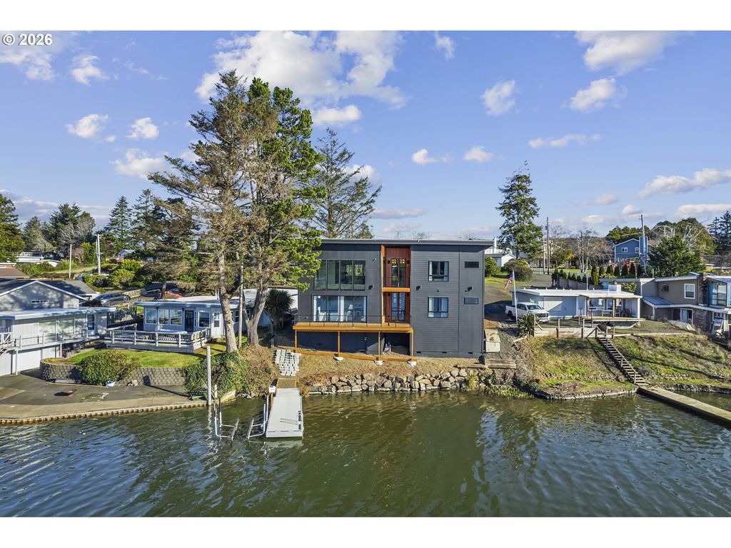 3403 Ne JOHNS Loop, Neotsu, OR 97364