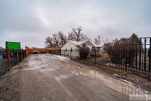 6958 N 25th East, Idaho Falls, ID 83401