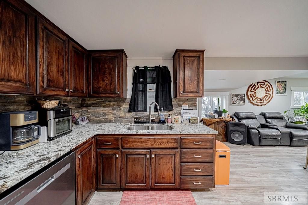 Image 12 of property listing at 6958 N 25th East, Idaho Falls, ID 83401