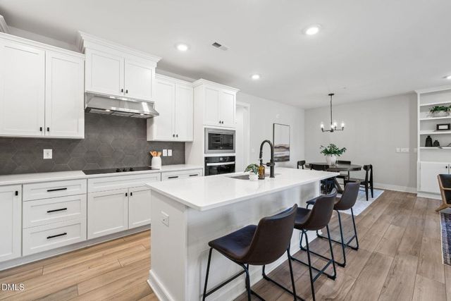 11549 Helmond Way 113, Raleigh, NC 27617