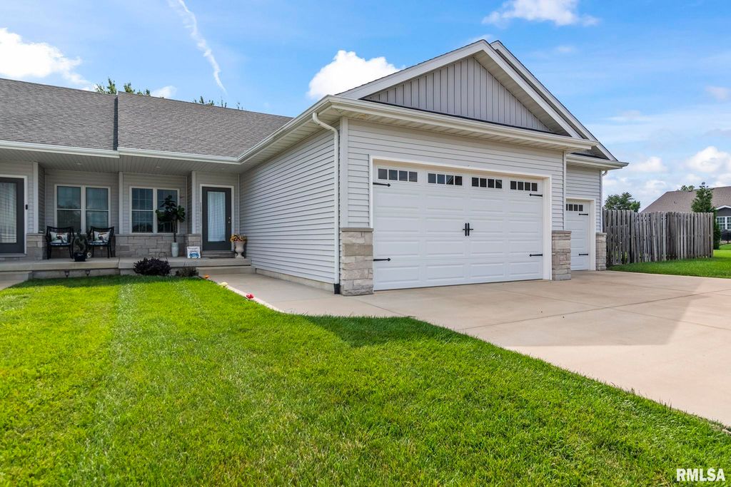 1514 Balfour Drive, Springfield, IL 62711