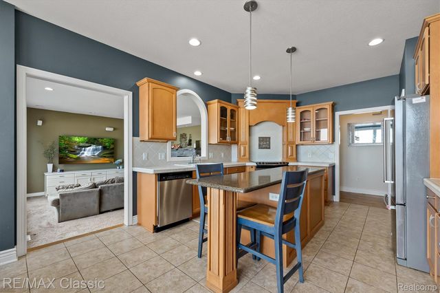 5118 S Shore Drive, Fruitport Village, MI 49461