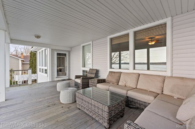 5118 S Shore Drive, Fruitport Village, MI 49461