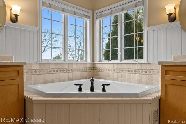 5118 S Shore Drive, Fruitport Village, MI 49461