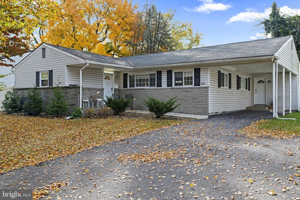 328 BROWNING LN, Cherry Hill, NJ 08003