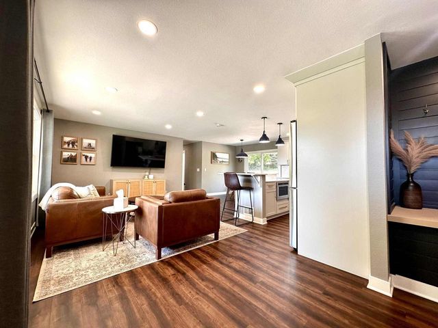 17360 Patricia LANE, Brookfield, WI 53045