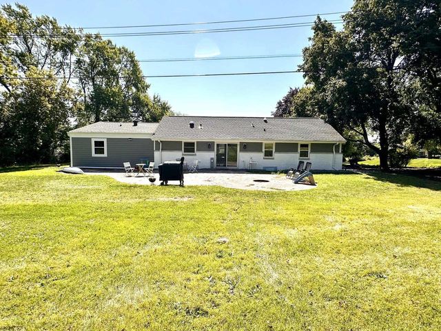 17360 Patricia LANE, Brookfield, WI 53045