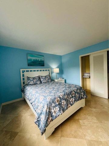 7834 Edgewater Drive, Lake Clarke Shores, FL 33406