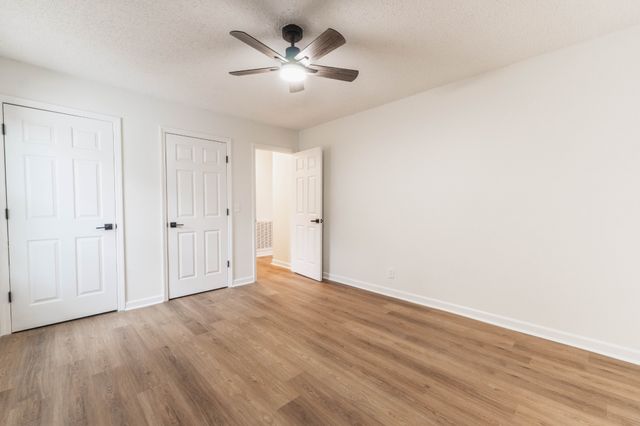 1805 Meadow Cliff Dr, Nashville, TN 37210