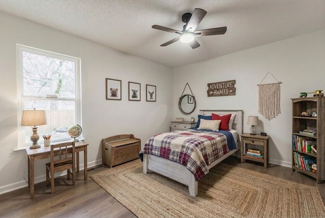 1805 Meadow Cliff Dr, Nashville, TN 37210