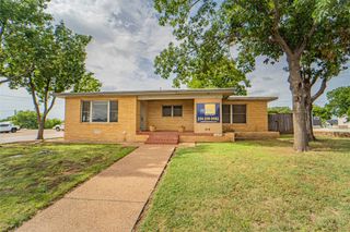 514 W Walker St Street, Breckenridge, TX 76424