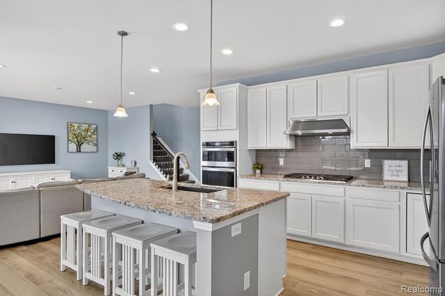 985 Truman Drive, Canton, MI 48188