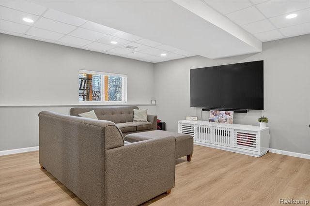 985 Truman Drive, Canton, MI 48188