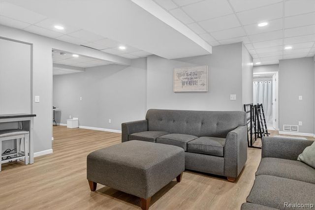 985 Truman Drive, Canton, MI 48188