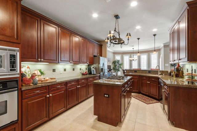 17331 Fairgrove Park Drive, Houston, TX 77095