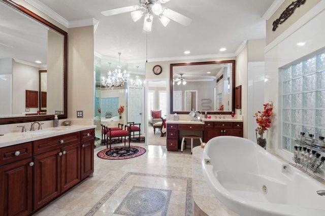 17331 Fairgrove Park Drive, Houston, TX 77095